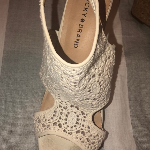 Worn twice LUCKY BRAND wedges 4” heel - Picture 3 of 7